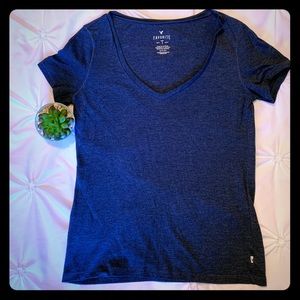 NWOT American Eagle favorite T